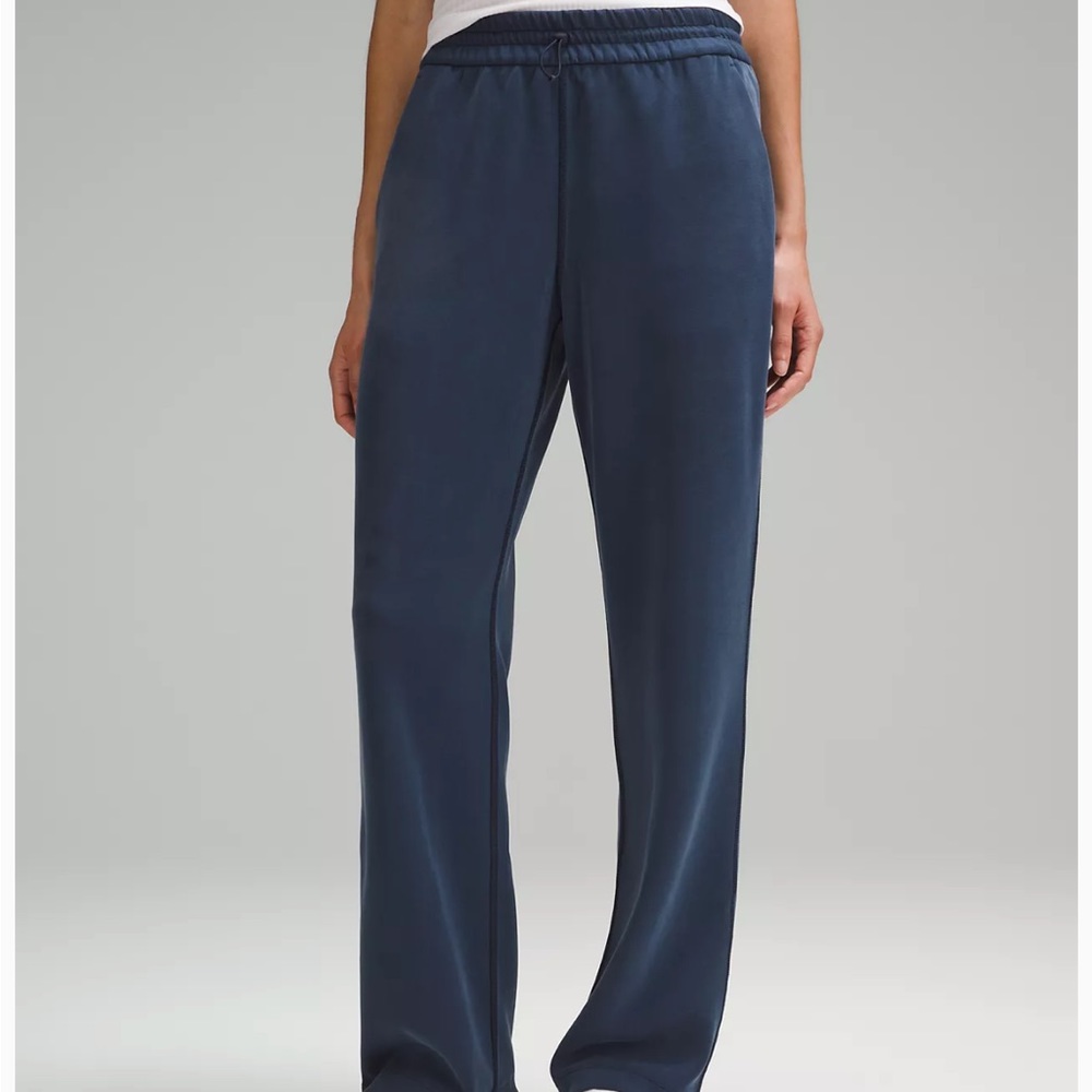 Lululemon Softstreme Pant High Rise Regular